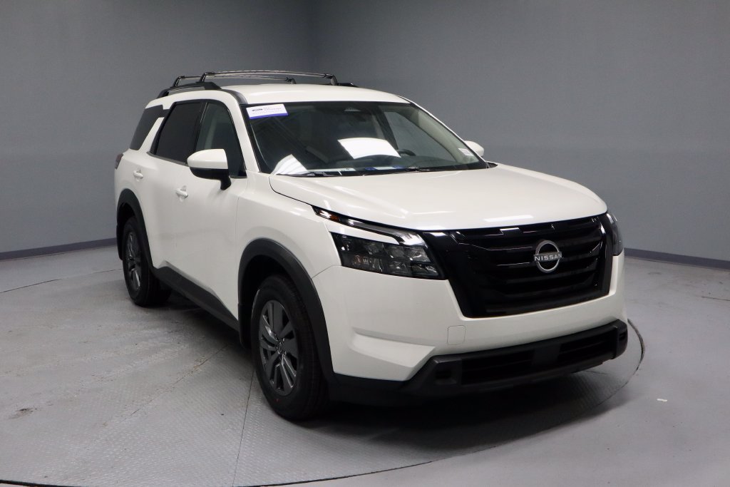 Used 2024 Nissan Pathfinder SV w/ Black Appearance Package AWD/4WD image 1