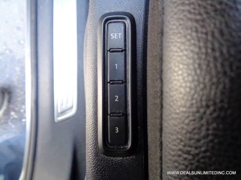 Used 2018 Volkswagen Atlas SEL image 11