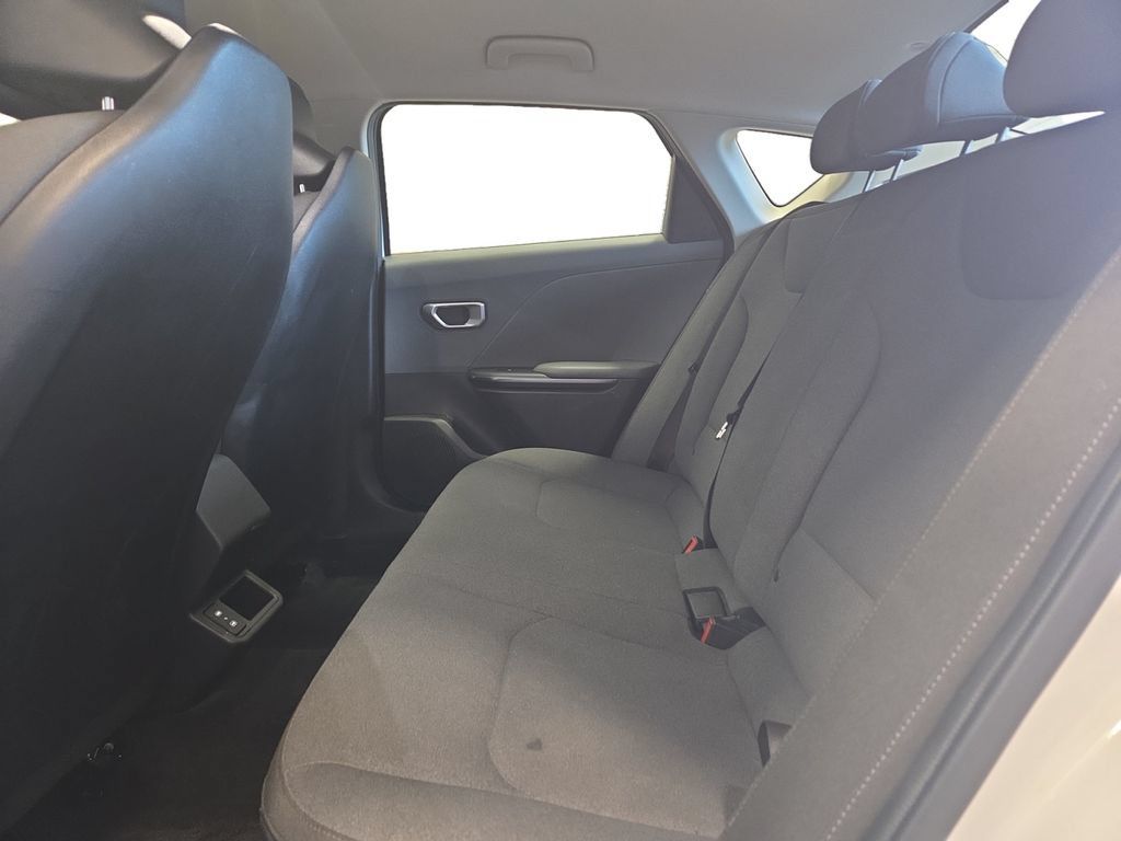 Used 2025 Kia K4 FWD image 24