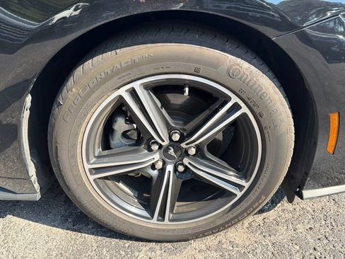 Used 2025 Ford Mustang Coupe RWD image 11