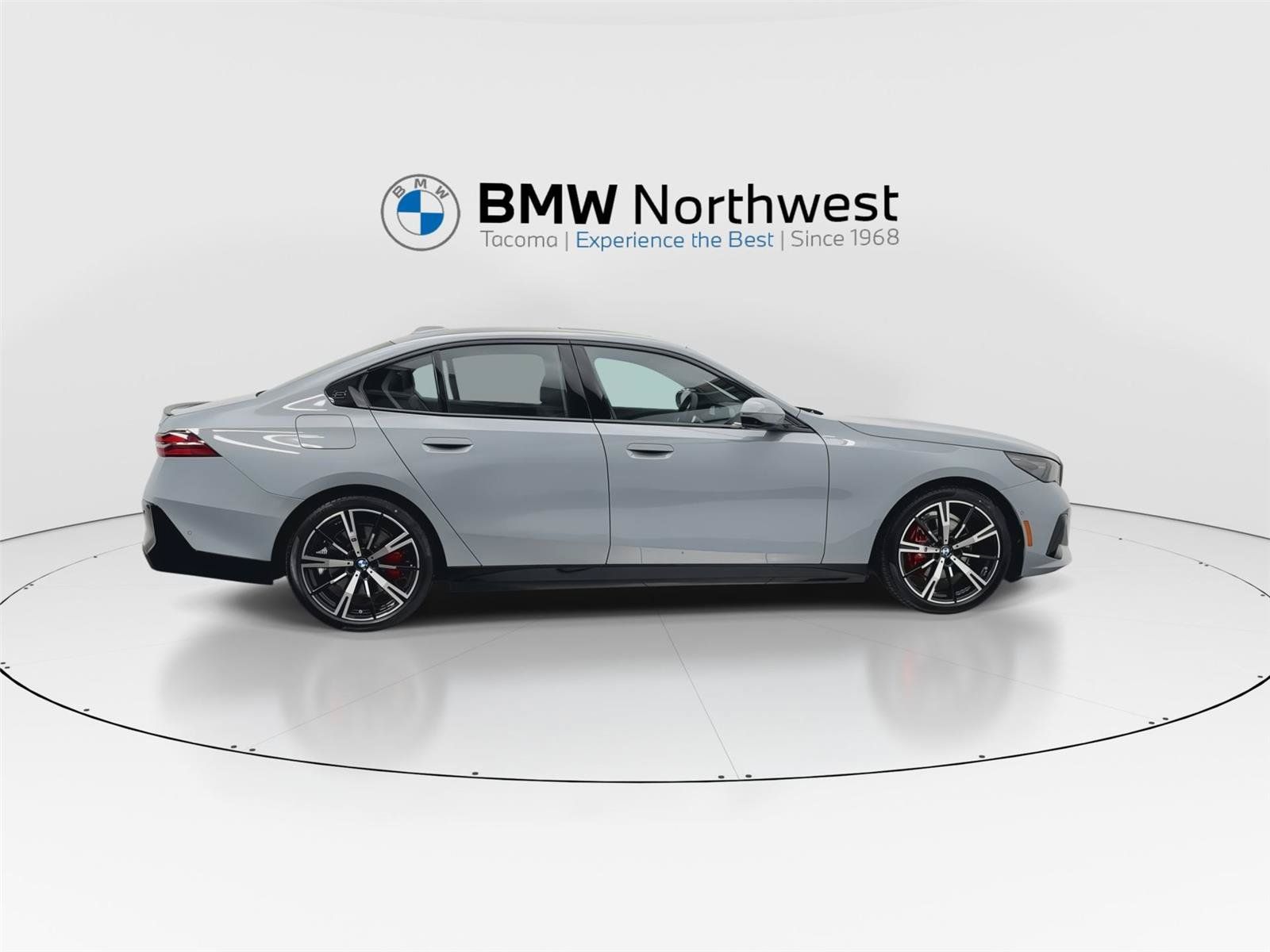 New 2026 BMW 530i w/ M Sport Package RWD image 4