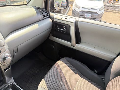 Used 2010 Toyota 4Runner 4WD image 25