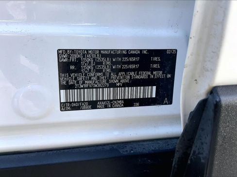 Certified 2025 Toyota RAV4 XLE FWD image 36