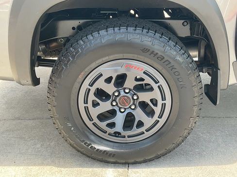 Used 2026 Nissan Frontier PRO-4X AWD/4WD image 8