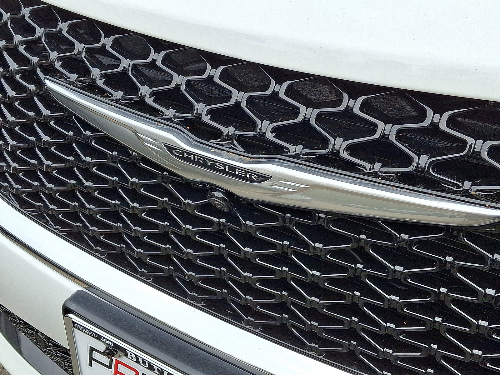 New 2026 Chrysler Pacifica Select AWD/4WD image 4