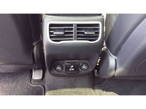 Used 2023 Hyundai Santa Fe Calligraphy AWD/4WD image 29