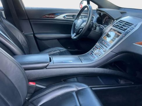 Used 2017 Lincoln MKZ Select image 10