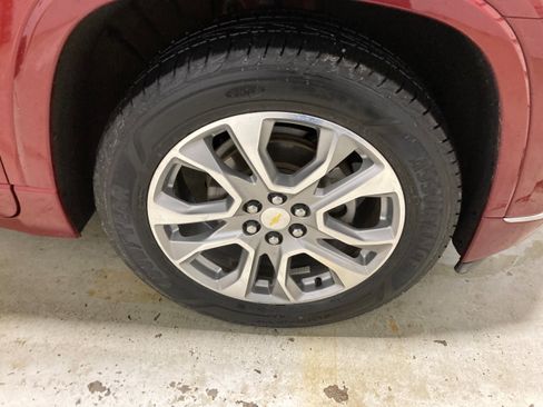 Used 2018 Chevrolet Traverse Premier image 13
