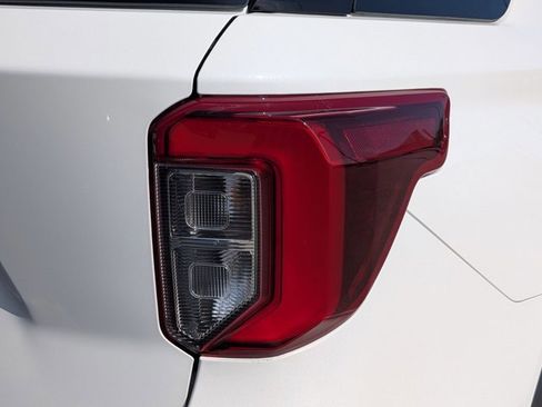 Used 2022 Ford Explorer ST w/ Equipment Group 401A AWD/4WD image 21