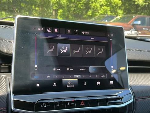 Used 2022 Jeep Compass Trailhawk w/ Trailhawk Convenience Group AWD/4WD image 15