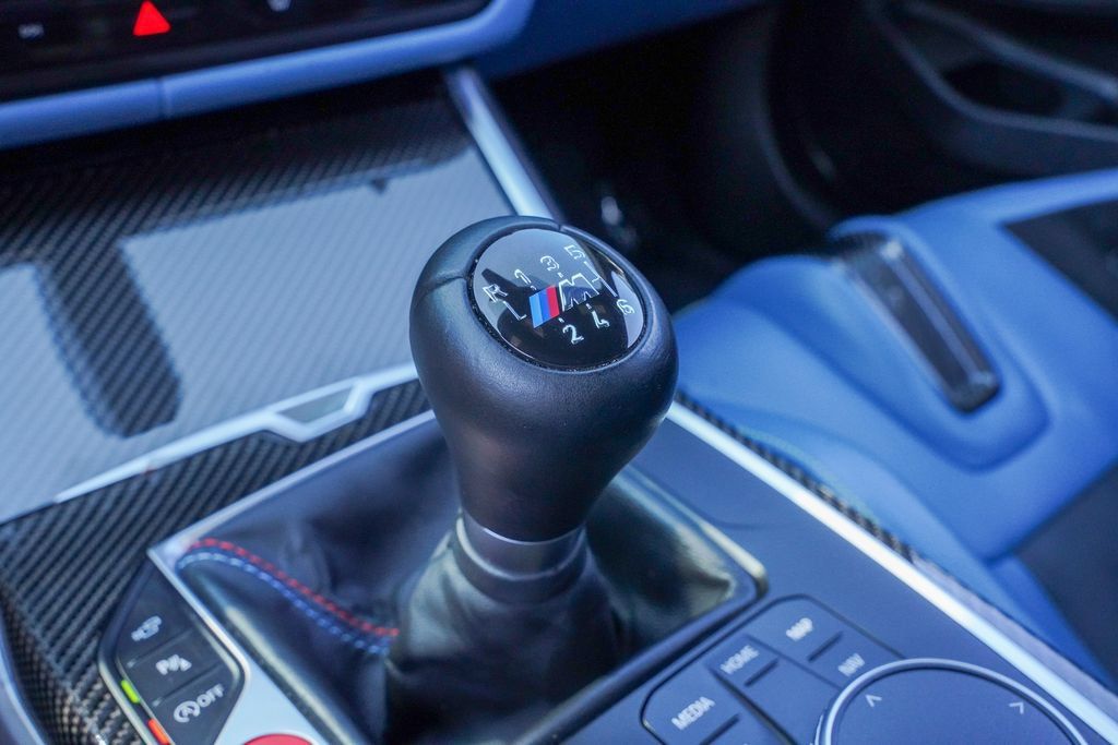 Used 2025 BMW M3 w/ M Carbon Exterior Package RWD image 34
