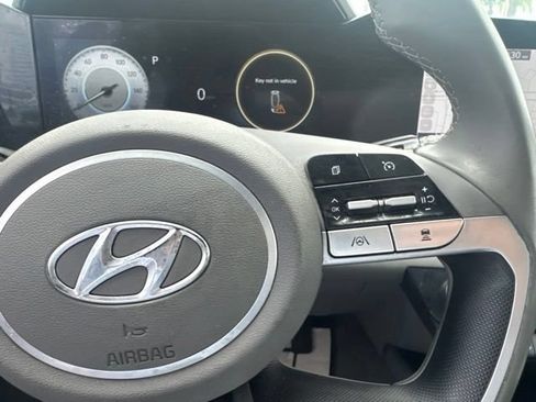 Used 2023 Hyundai Elantra SEL w/ Convenience Package FWD image 14