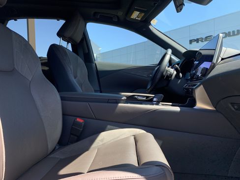 Used 2023 Lexus RX 350 w/ Cold Area Package AWD/4WD image 35