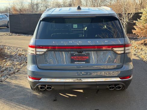 New 2026 Lincoln Aviator Reserve AWD/4WD image 4