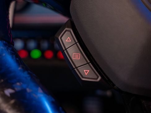 Used 2018 Lamborghini Huracan Performante image 37