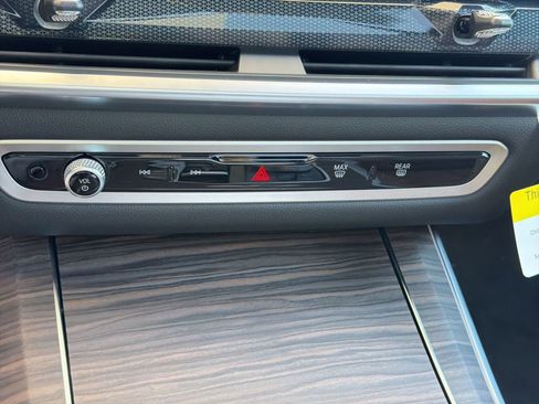 New 2026 BMW X5 xDrive40i w/ M Sport Package AWD/4WD image 24