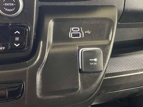 Used 2025 RAM ProMaster 2500 w/ U-Haul Equipment Group FWD image 30