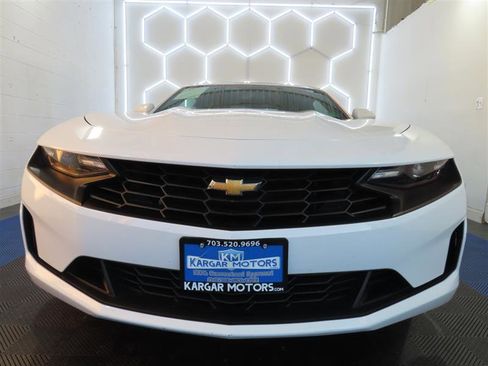 Used 2023 Chevrolet Camaro LT RWD image 3