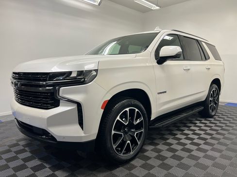 Used 2022 Chevrolet Tahoe RST w/ Luxury Package image 3