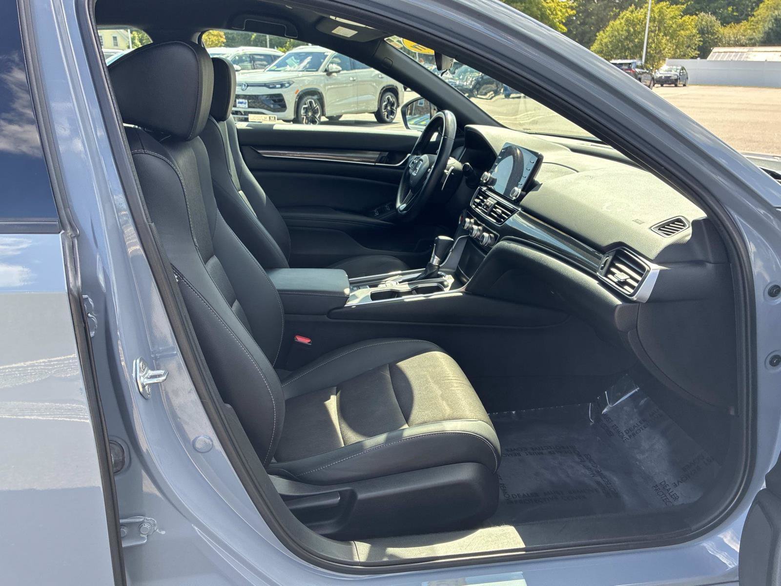 Used 2022 Honda Accord Sport image 10