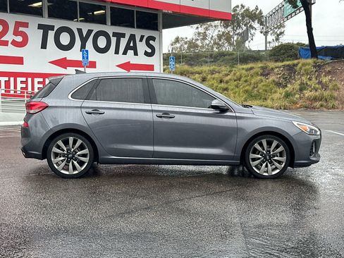 Used 2018 Hyundai Elantra GT Sport w/ Sport Tech Package 04 image 6