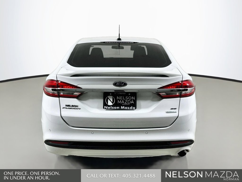 Used 2018 Ford Fusion SE w/ Equipment Group 201A FWD image 7