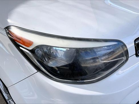 Used 2018 Kia Soul + image 27