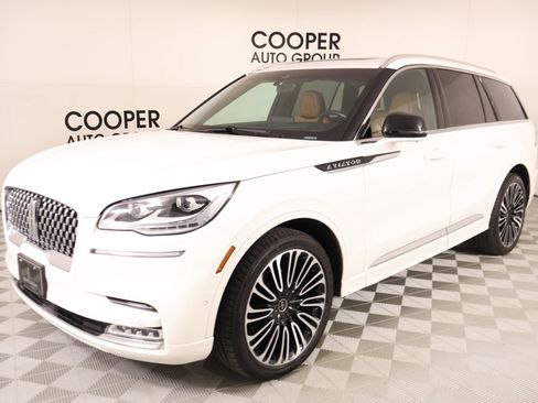 Used 2023 Lincoln Aviator Black Label w/ Dynamic Handling Package AWD/4WD image 11