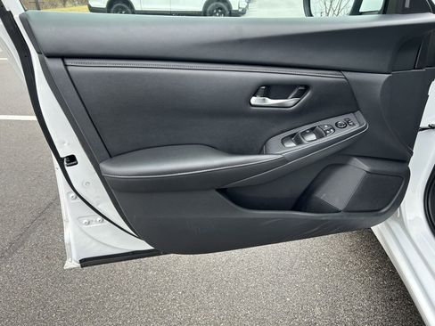 Used 2023 Nissan Sentra SV image 11