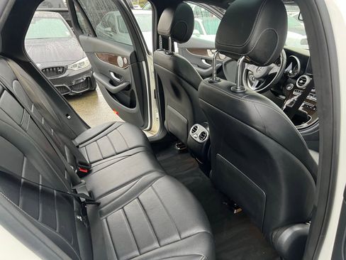 Used 2017 Mercedes-Benz GLC 300 4MATIC image 29