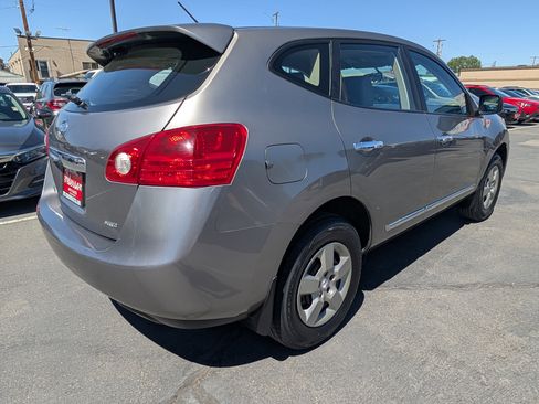 Used 2011 Nissan Rogue S image 4