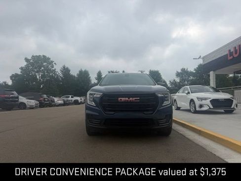 Used 2024 GMC Terrain SLE w/ Driver Convenience Package AWD/4WD image 3