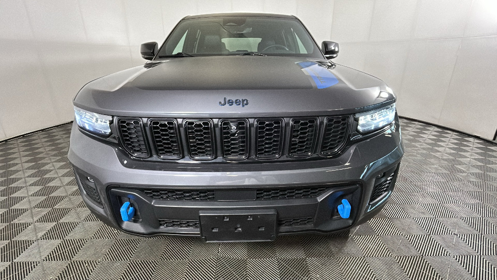 Used 2022 Jeep Grand Cherokee Trailhawk AWD/4WD image 8
