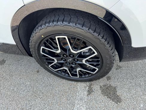 Certified 2023 Chevrolet Blazer RS w/ Driver Confidence II Package image 25