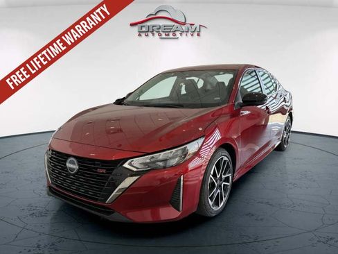 Used 2025 Nissan Sentra SR FWD image 4
