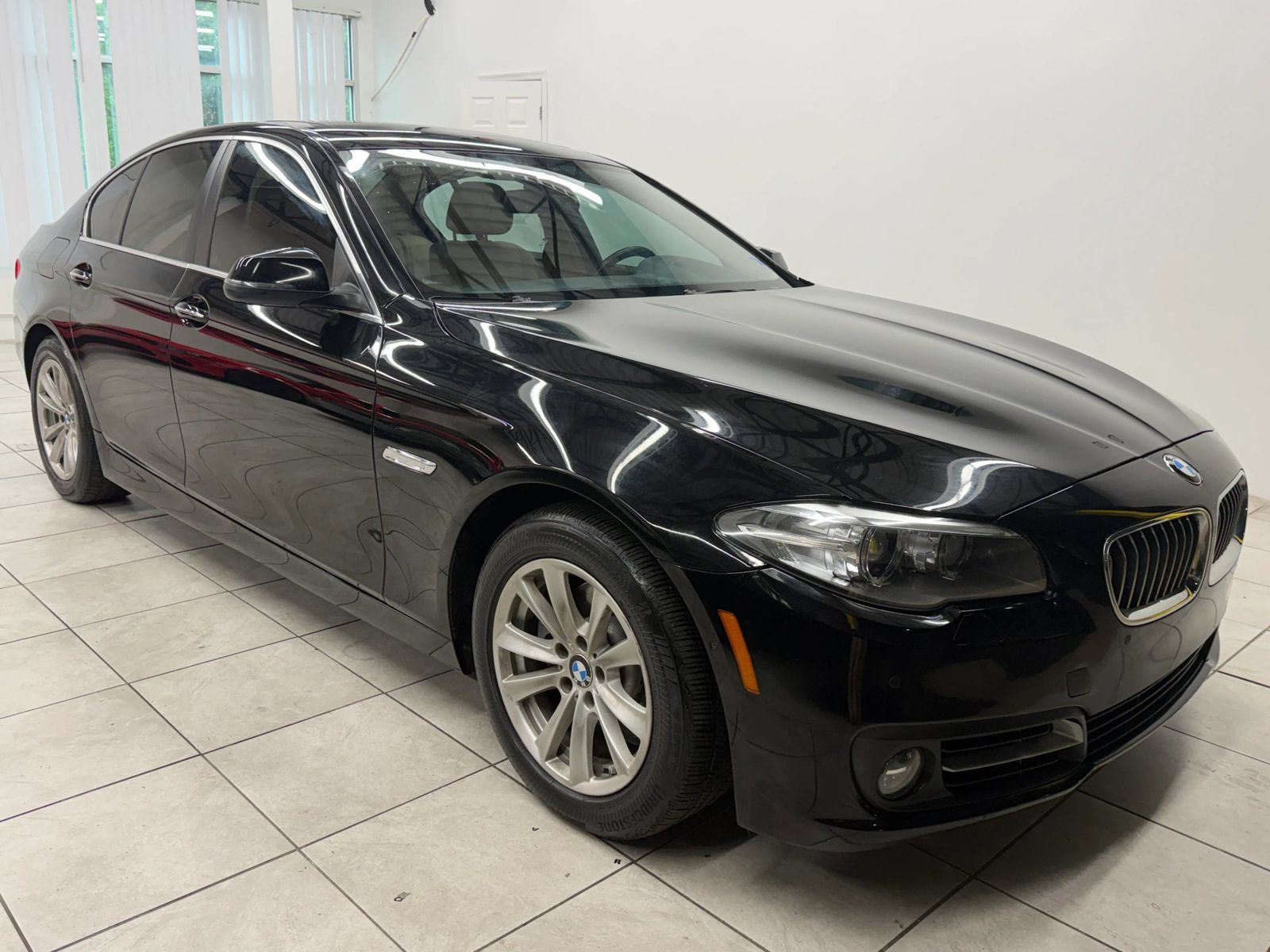 Used 2015 BMW 528i Sedan RWD image 1