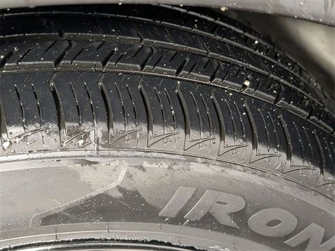 Used 2020 Nissan Rogue S image 9