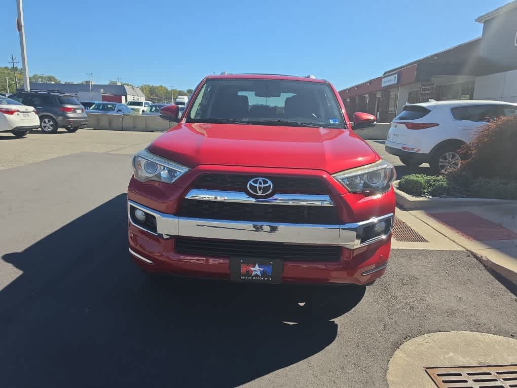 Used 2015 Toyota 4Runner Limited AWD/4WD image 2