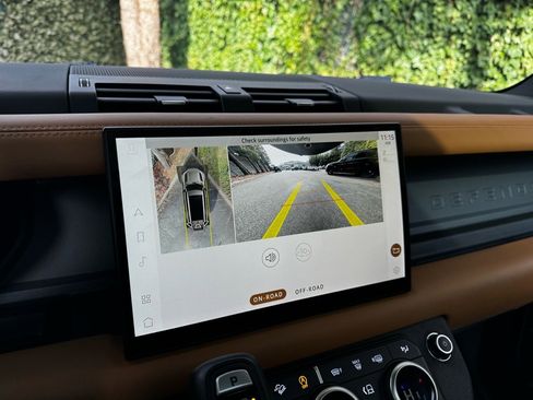 Used 2023 Land Rover Defender 130 X image 14