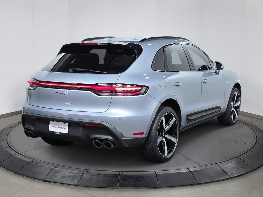 Certified 2023 Porsche Macan AWD/4WD image 7