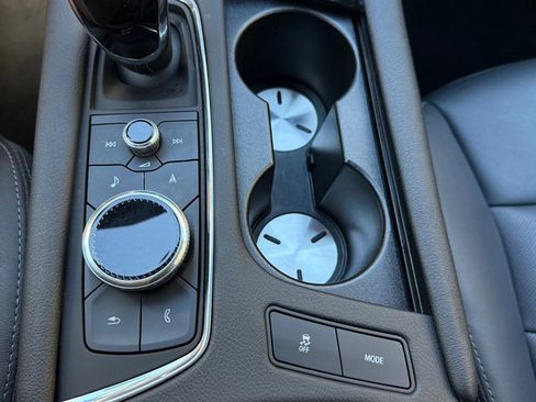 Used 2025 Cadillac XT5 Premium Luxury image 31