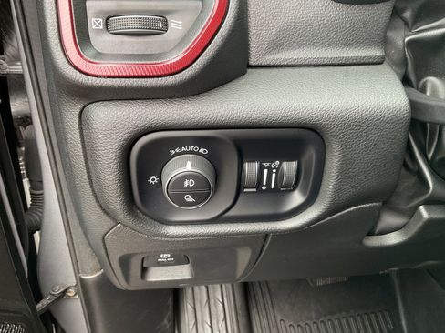 Used 2025 RAM 1500 Rebel image 31