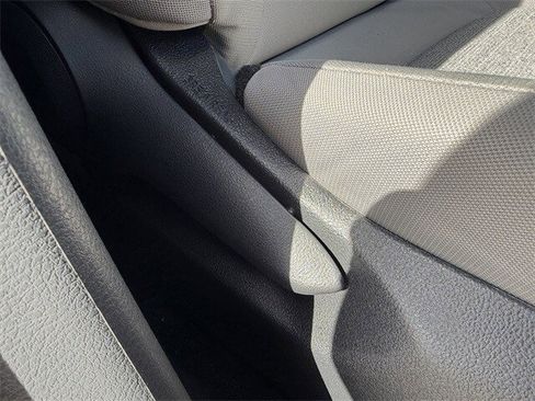 Used 2024 Toyota Sienna LE image 30