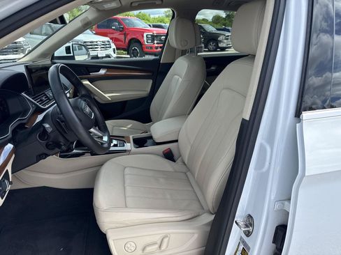 Used 2023 Audi Q5 2.0T Premium Plus w/ Premium Plus Package AWD/4WD image 12