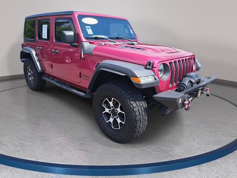 Used 2022 Jeep Wrangler Unlimited Rubicon w/ Cold Weather Group AWD/4WD image 3