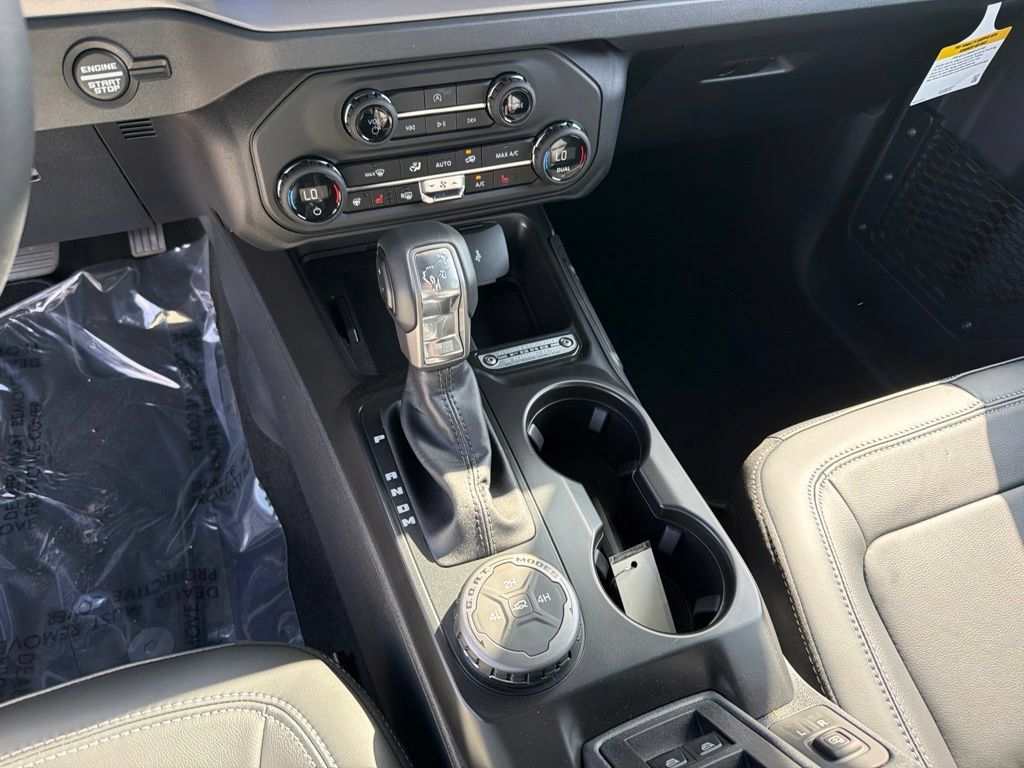 New 2026 Ford Bronco Outer Banks AWD/4WD image 17