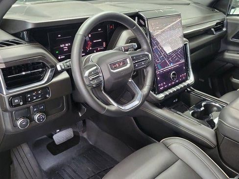 Used 2025 GMC Yukon Elevation RWD image 10