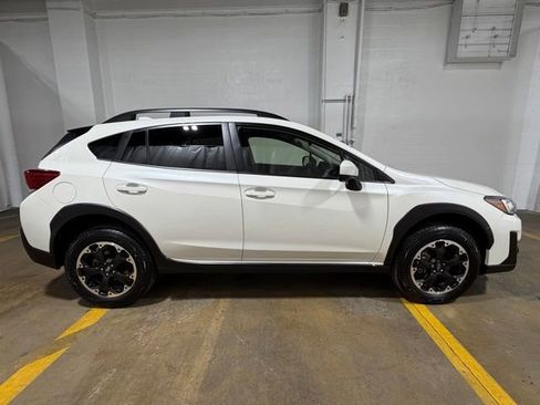 Used 2023 Subaru Crosstrek 2.0i Premium AWD/4WD image 9