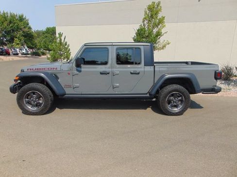 Used 2022 Jeep Gladiator Rubicon w/ Trailer Tow Package AWD/4WD image 3