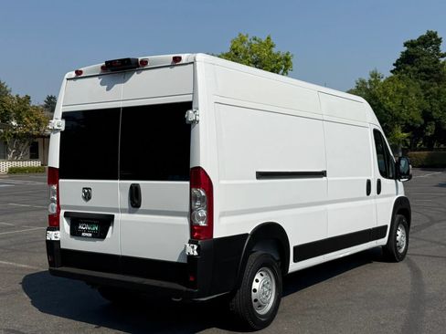 Used 2021 RAM ProMaster 2500 FWD image 6